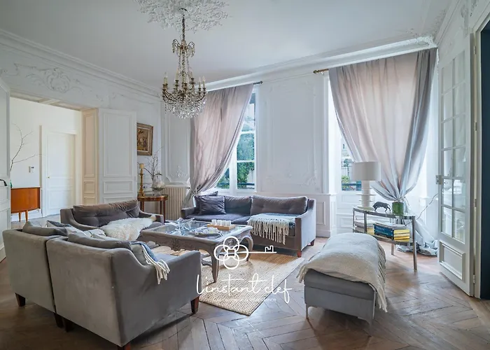 Particulier - Elegance & Jardin Au Mans 别墅 *