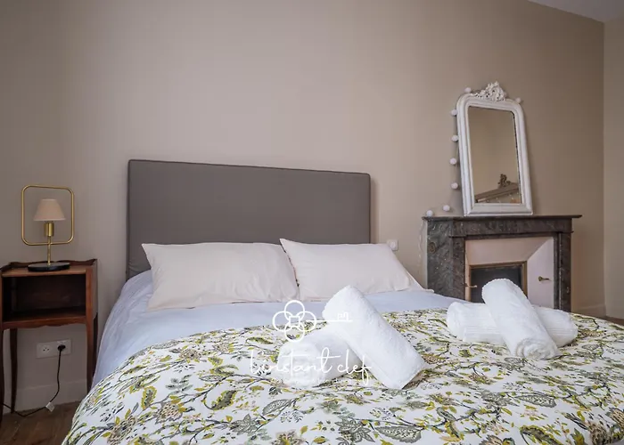 Particulier - Elegance & Jardin Au Mans 别墅