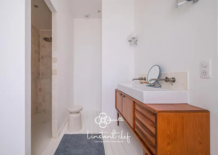 Particulier - Elegance & Jardin Au Mans 别墅